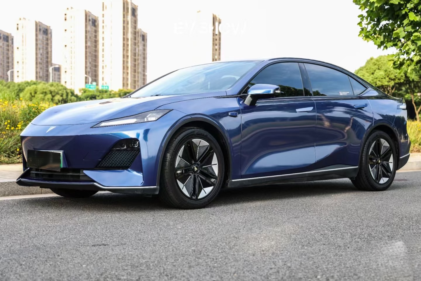 Super Bright Metallic Galactic Blue – PVC Metallic Gloss Vinyl Wrap