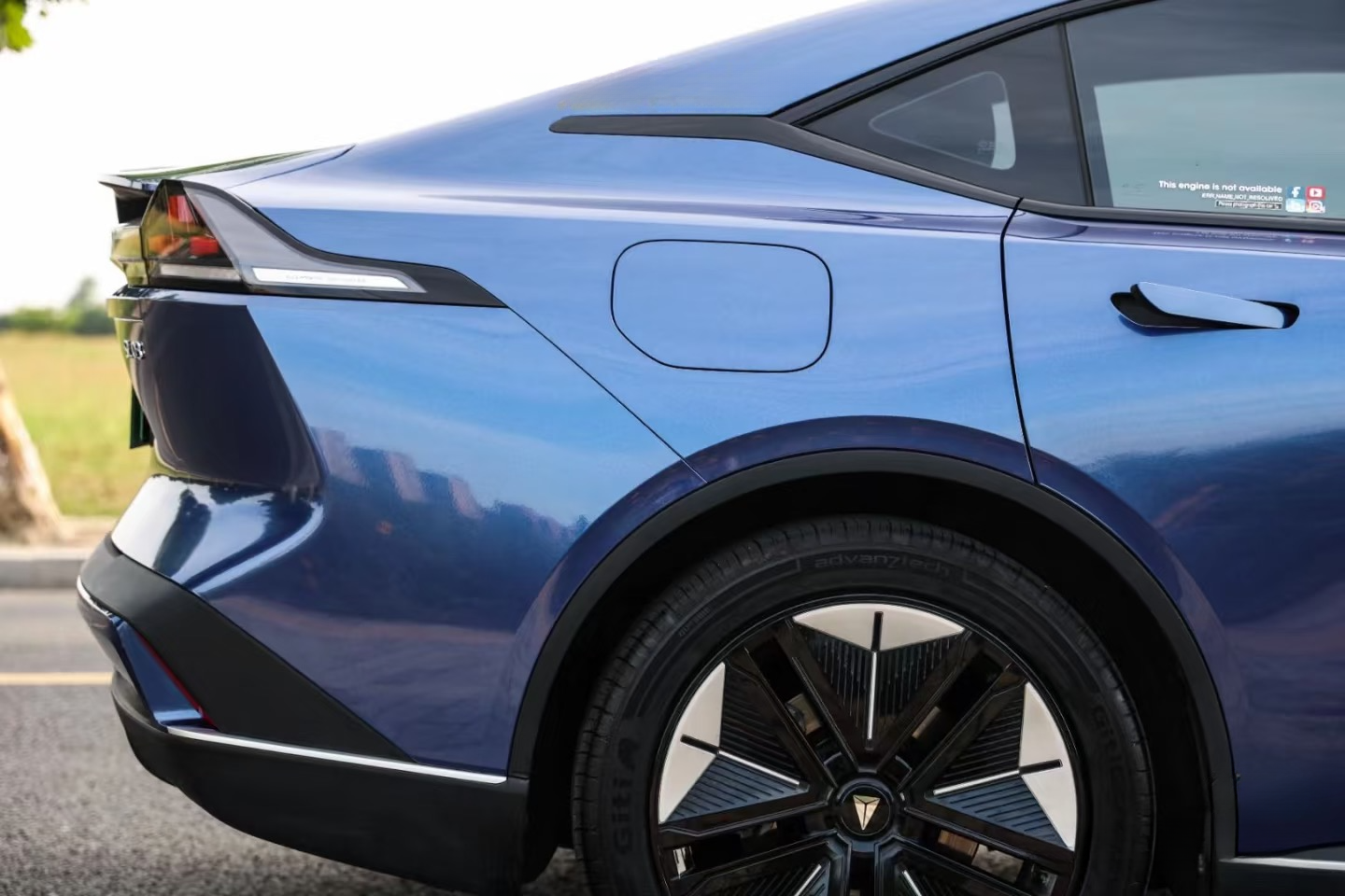 Super Bright Metallic Galactic Blue – PVC Metallic Gloss Vinyl Wrap